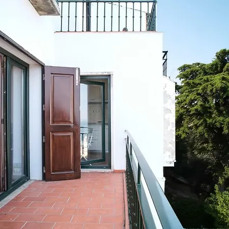 Apartment Castle Typical Lisbon