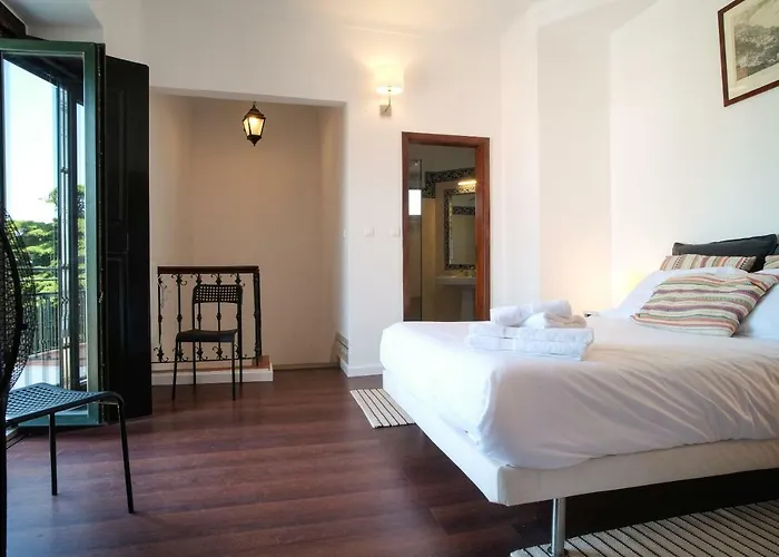 Apartment Castle Typical Lisbon