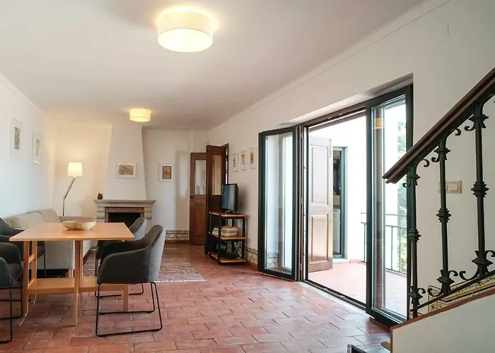 Apartment Castle Typical Lisbon